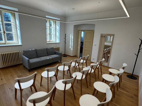 da9c8016-d54a-4e91-8cc5-8f46d93c95a1 2